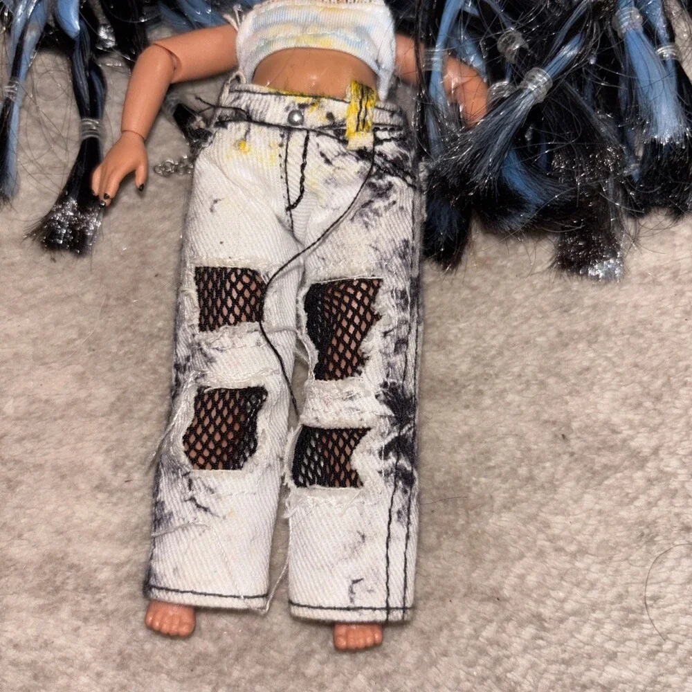 LOL Surprise! Tweens Fashion Doll Freshest + Top & Pants, Blue & Black - Picture 3 of 6